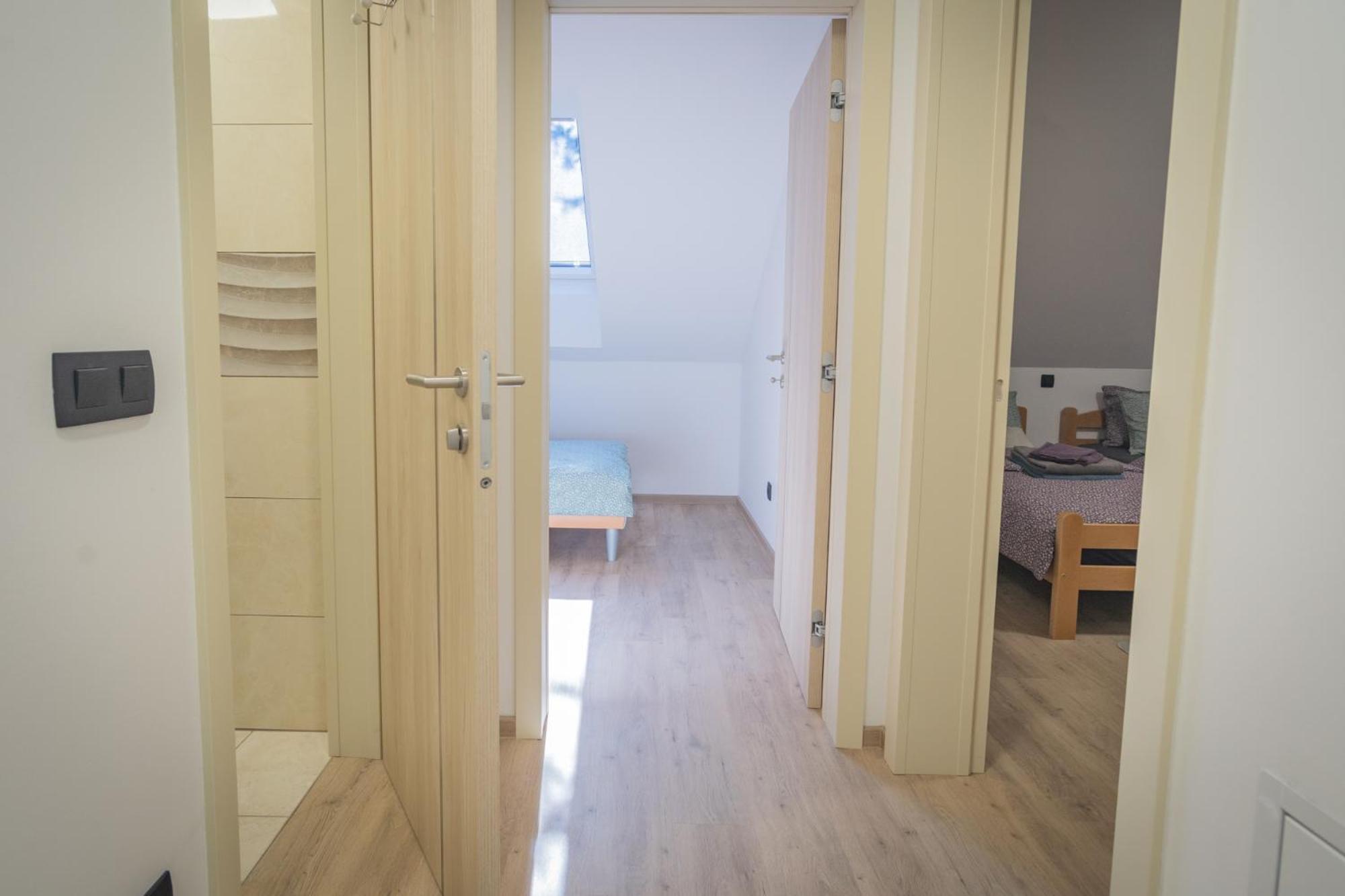 Cuckoo'S Alpine Nest Apartman Lesce  Szoba fotó